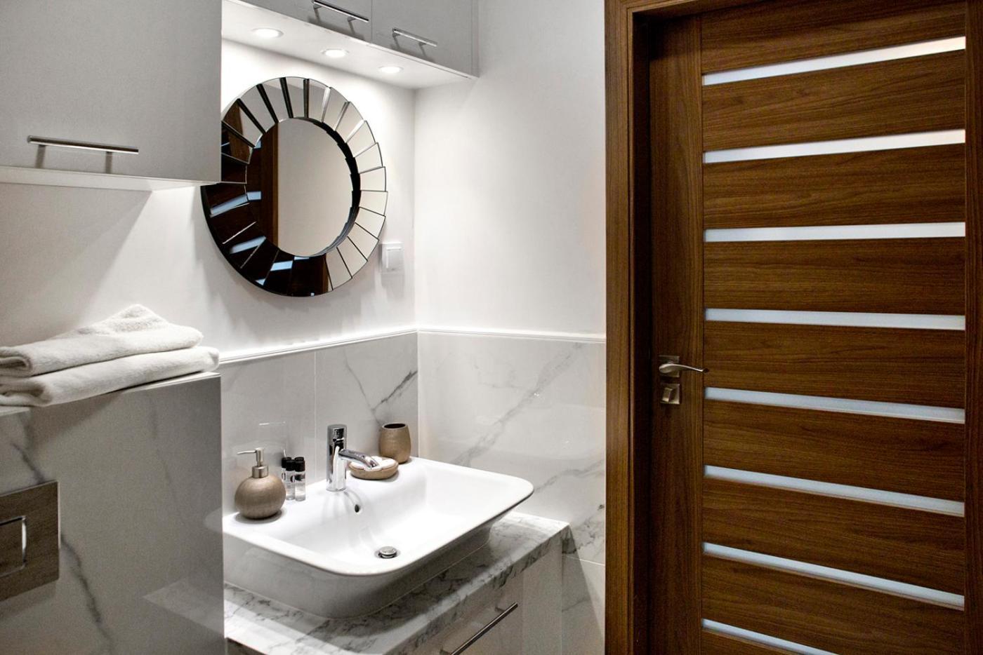 Prymasa Tysiaclecia - P&O Serviced Apartments Warsaw Bilik gambar