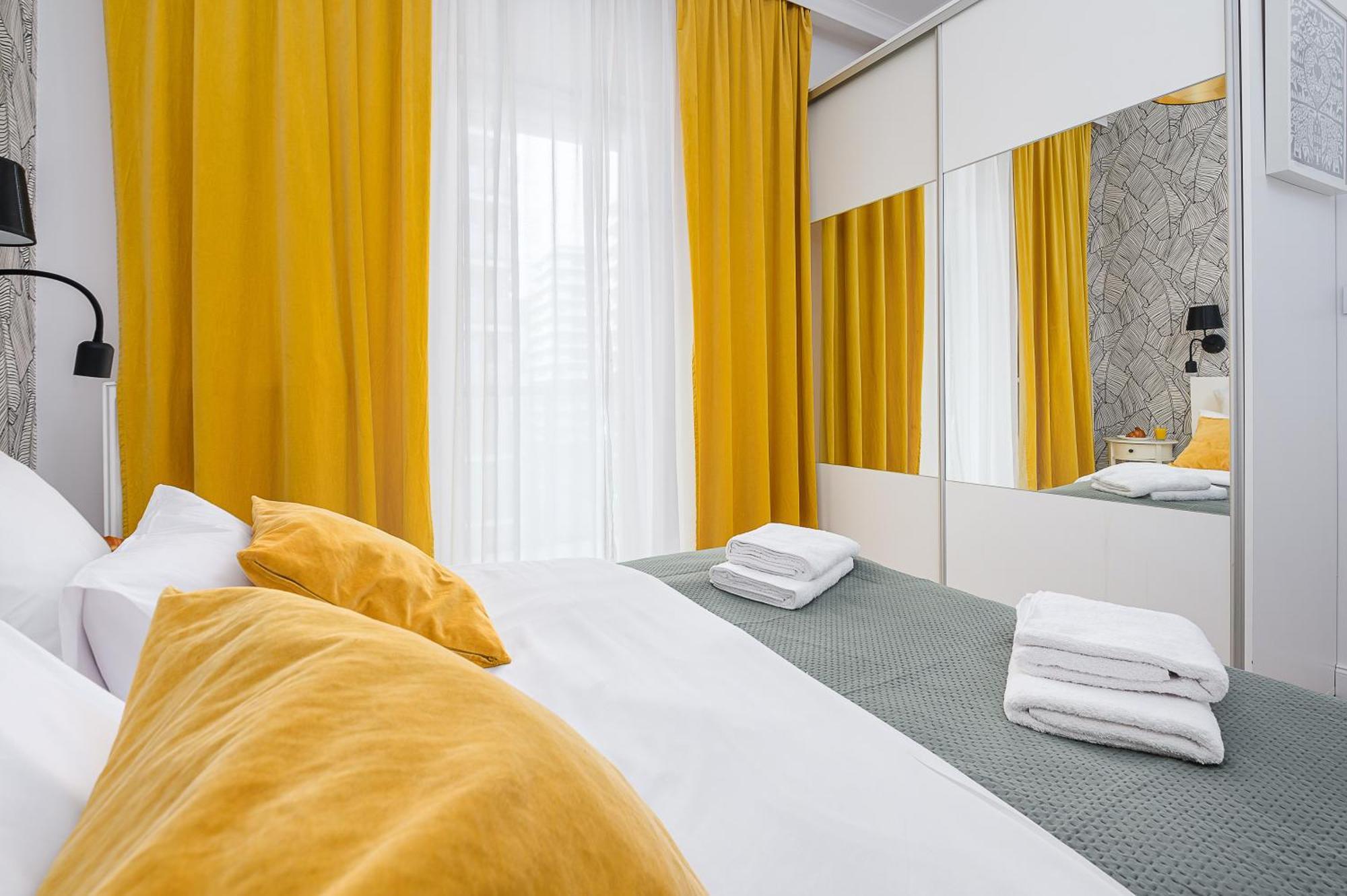 Prymasa Tysiaclecia - P&O Serviced Apartments Warsaw Luaran gambar